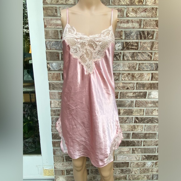 Vintage 90s Gold Label Victorias Secret Light Pink Lace Slip - Picture 8 of 15